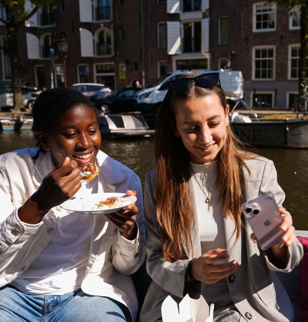 Amsterdam: Private Luxury Cruise with BBQ and Drinks - The live-cooking BBQ is the main event