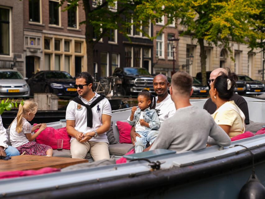 Amsterdam: Private Luxury Cruise with BBQ and Drinks - Cold-weather comfort and the lighting problem