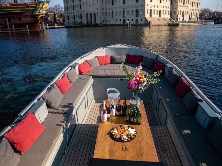 Amsterdam: Private Luxury Cruise with Drinks & Silent Disco - The silent disco: fun idea, practical limits