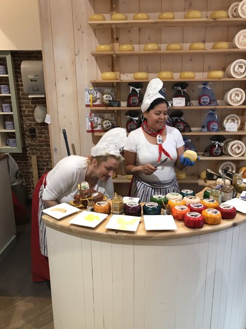 Amsterdam: Private Red Light District and Food Tour - Key points to know before booking