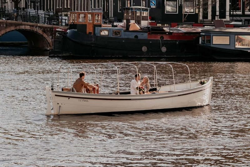 Amsterdam: Private Romantic Canal Cruise w. Prosecco/Snacks - Sunset on the Amstel