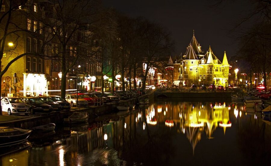 Amsterdam Private Welcome Tour with a Local Guide - Four to six hours for a fuller introduction