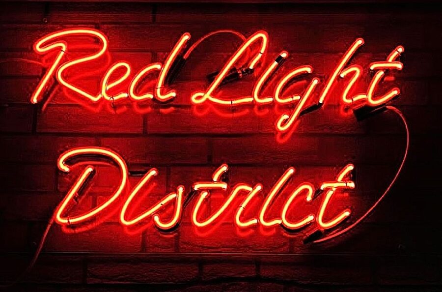 Amsterdam: Red Light District Exclusive Night Tour - Flower Market, Royal Palace, and Nieuwmarkt