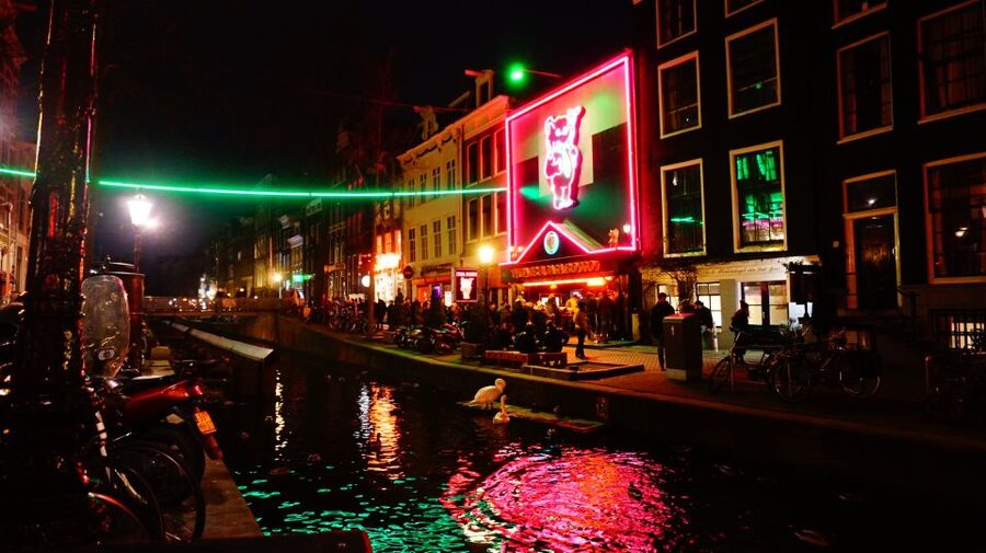 Amsterdam: Red Light District Exclusive Night Tour - Starting near the Basilica of Saint Nicholas