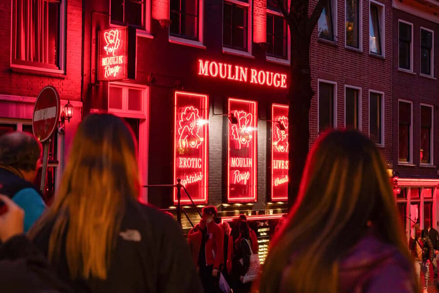 Amsterdam: Red Light District Tour in German/English/Italian - Why this Red Light District walk is worth your time