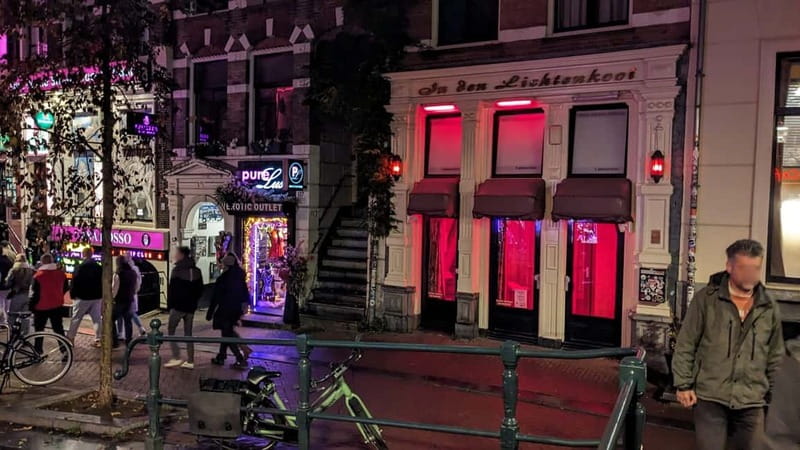 Amsterdam: Red Light District Tour - Meeting near Prins Hendrikkade