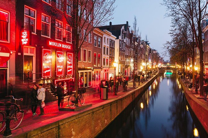 Amsterdam Red Light District Walking Tour in EN/DE/IT/ES - Safety, exploitation, and the limits of Amsterdam’s liberal image