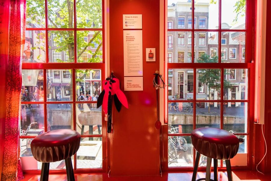 Amsterdam: Red Light Secrets Museum and 1-Hour Canal Cruise - Drawbacks to consider before you go