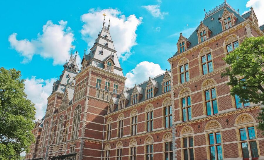 Amsterdam: Rijksmuseum Private Tour - Meeting your guide inside the museum