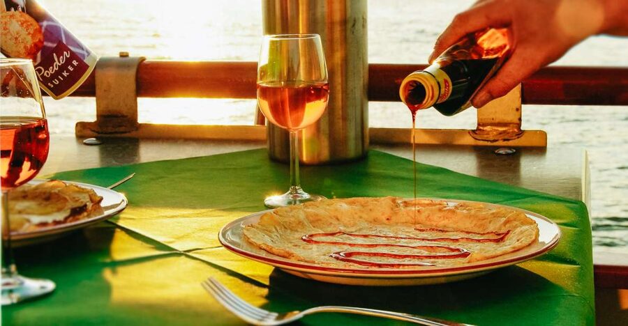 Amsterdam: River Cruise With All-You-Can-Eat Dutch Pancakes - Key points to know before boarding