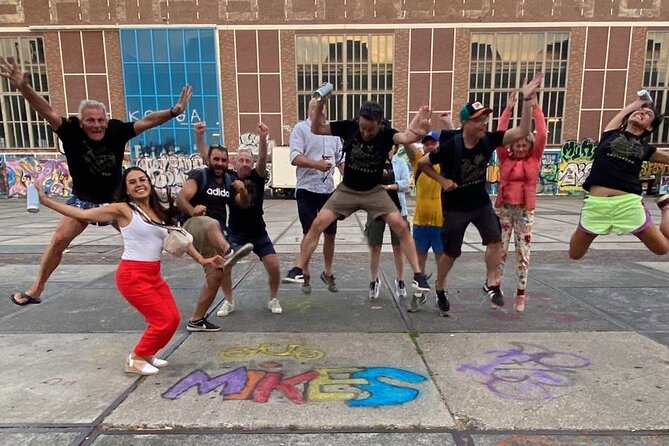 Amsterdam's Hidden Gems and Street Art Bike Tour - Oud-West: a relaxed start among local streets