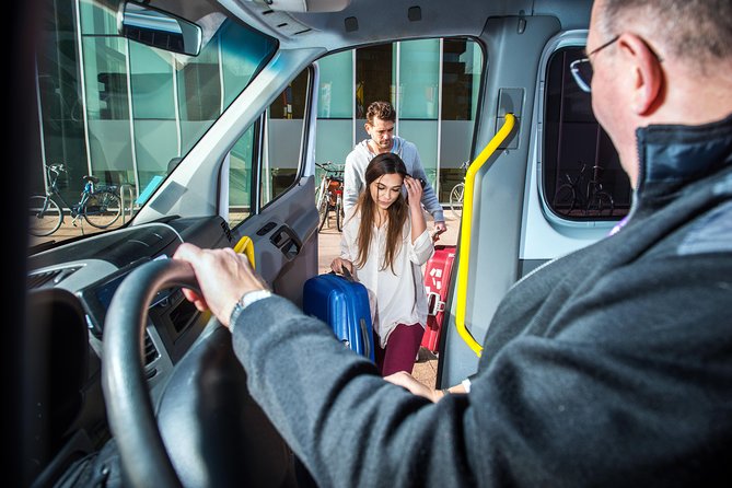 Amsterdam Schiphol Airport (AMS) Departure transfer from Amsterdam City - Communication problems can change the whole experience