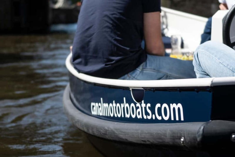 Amsterdam: Self-Drive Boat Rental - Getting started with the steering wheel