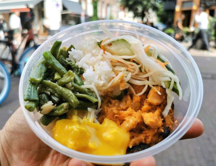 Amsterdam: Self-Guided Food Tour in De Pijp Neighbourhood - Ending with patatje oorlog