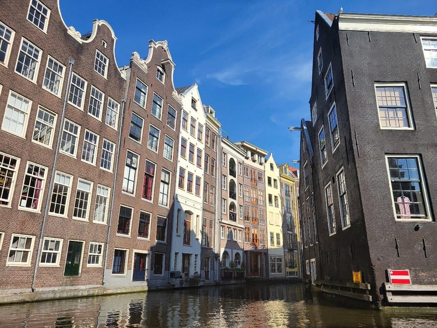 Amsterdam: Small-Group Canal Cruise incl. Drinks and Snacks - Amsterdam-Centrum and the old city