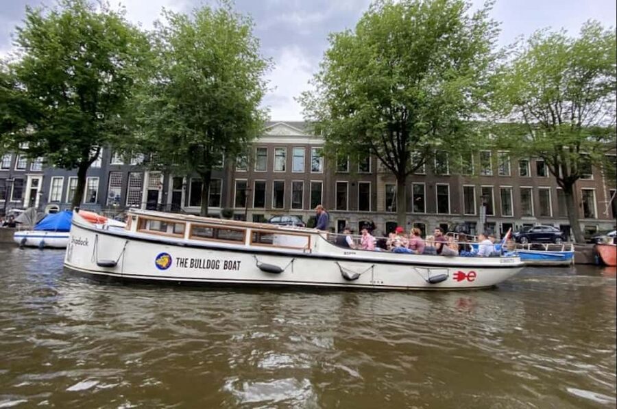 Amsterdam: The Bulldog Boat Smoke and Booze Cruise - Choosing between Central Station and Leidseplein