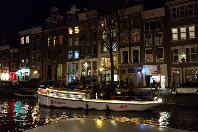 Amsterdam The Bulldog Boat Smoke Friendly Cruise + 2 drinks - Key points before you book