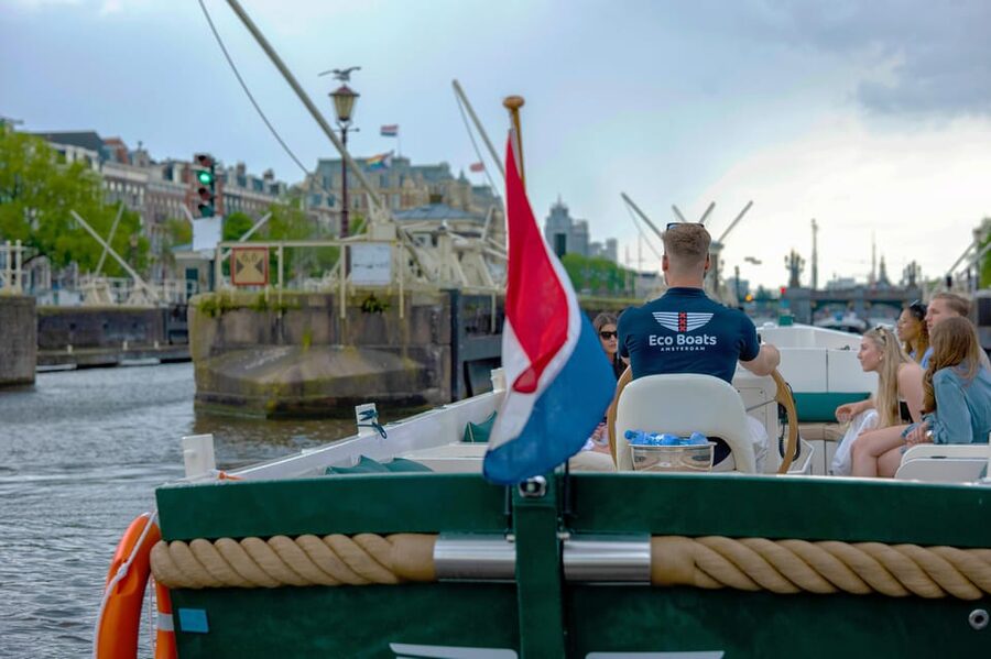 Amsterdam: The Newest Canal Cruise with Drink Option - Drinks, comfort, and the small-boat feel