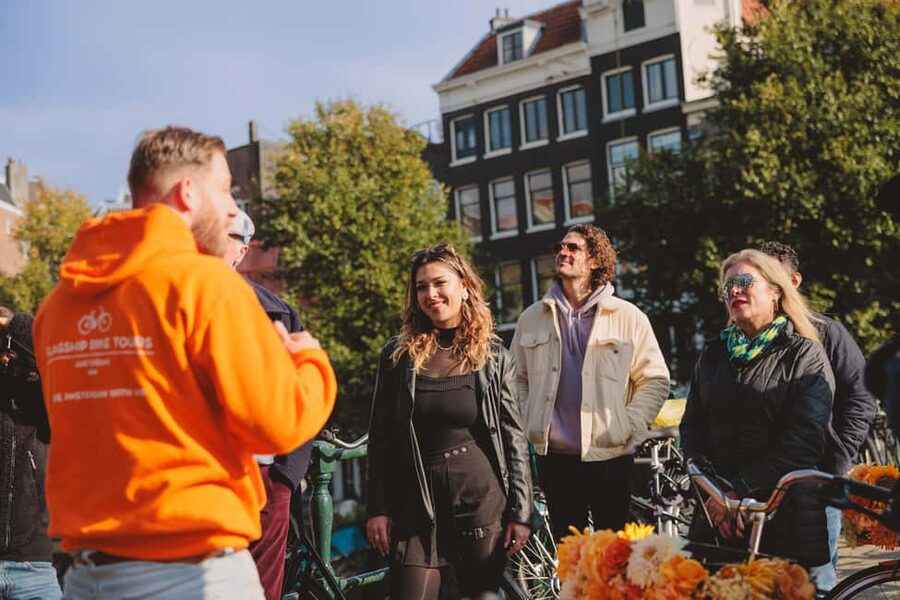 Amsterdam: Top Highlights Guided Bike Tour EN/DE/ES/FR/IT/CN - Dam Square and the ride back
