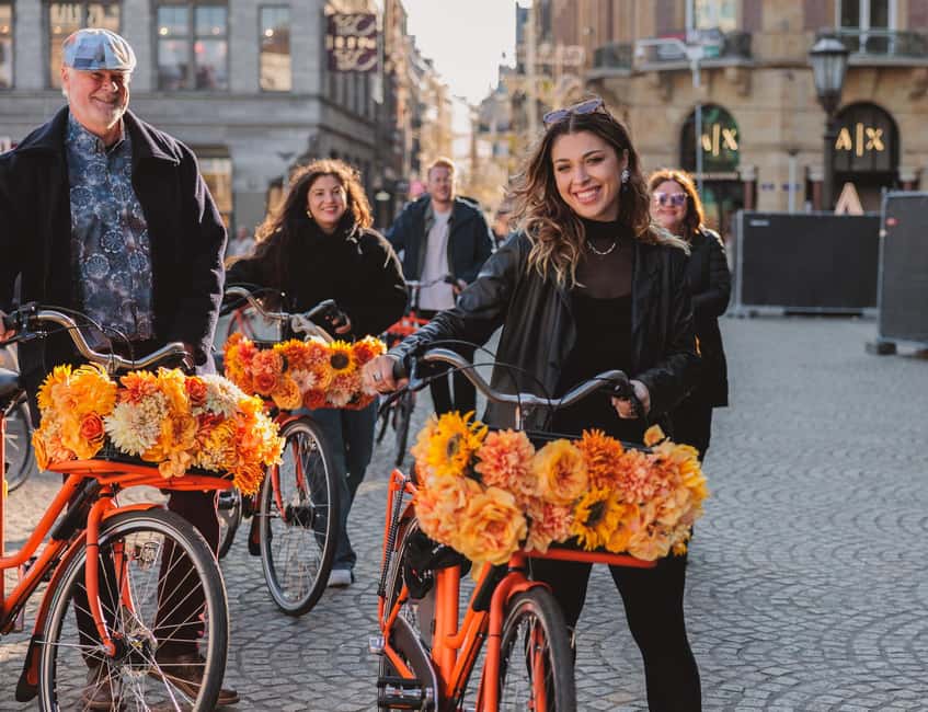 Amsterdam: Top Highlights Guided Bike Tour EN/DE/ES/FR/IT/CN - Guides, group size, and the human side of the tour