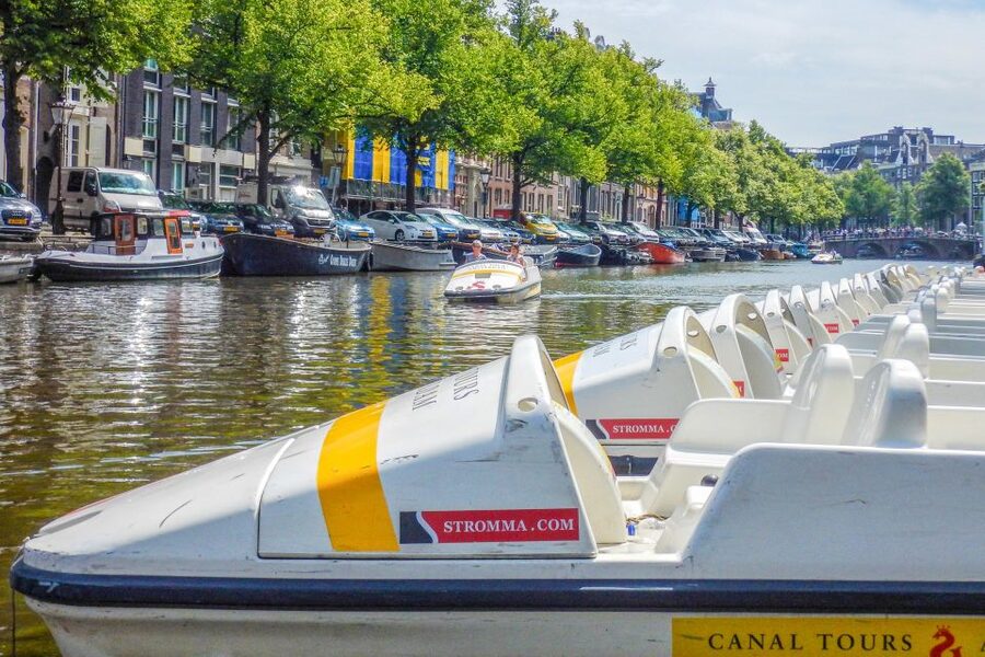 Amsterdam: Unique Pedal Boat Experience in the Canals - Sharing a boat with family or friends