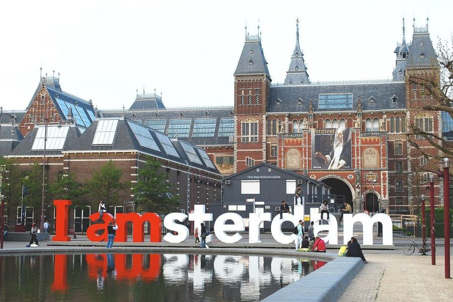 Amsterdam: Van Gogh Museum Masterpieces Tour up to 8 guests - Sunflowers, final works, and the famous names