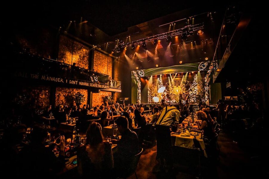 Amsterdam: VEGAS Dinner Show with 3-Course Sharing Menu - Who will enjoy this Amsterdam night out?