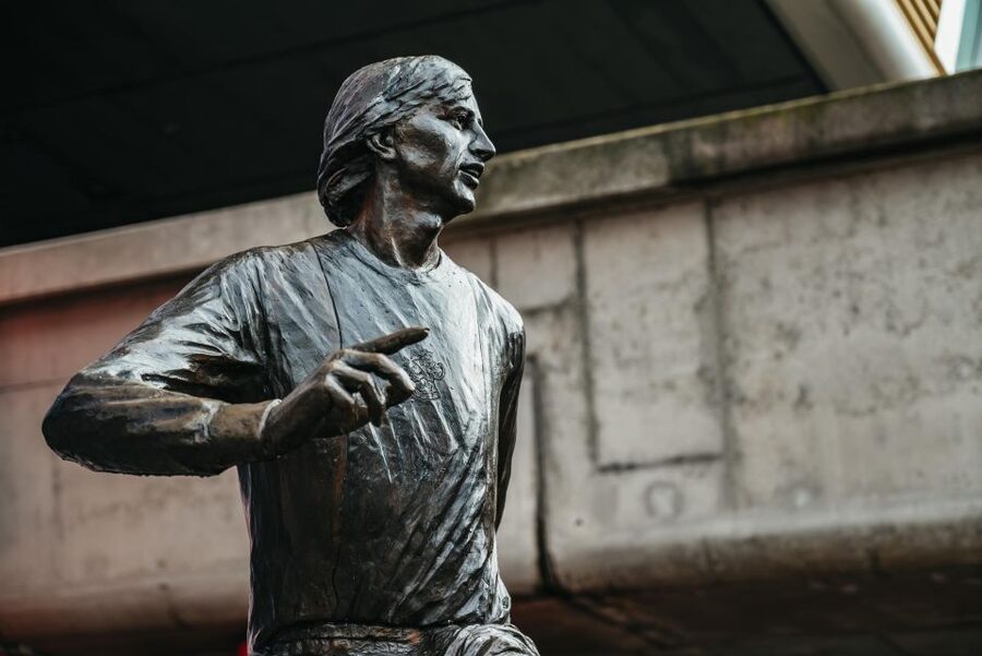 Amsterdam: VIP Johan Cruijff ArenA Tour with Drink and Scarf - Who will enjoy it most