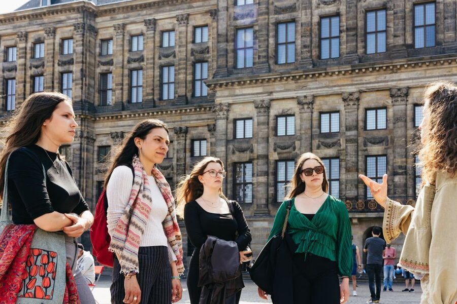 Amsterdam: Walking Tour, Jewish Museum & Synagogue Tickets - Language, Weather, and What to Bring