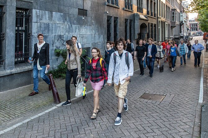 Amsterdam Walking Tour with a local comedian as guide - Spuistraat and the final Dutch surprise