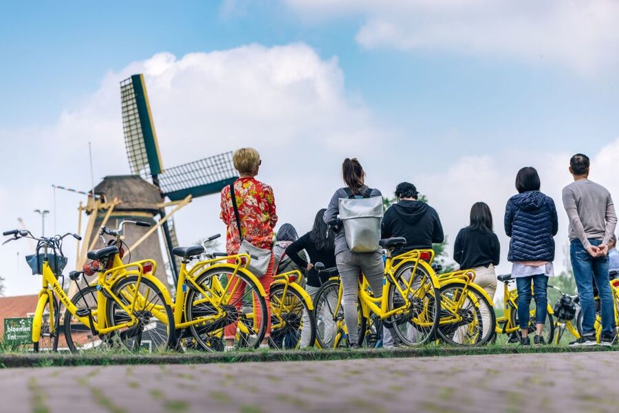Amsterdam: Waterland District Countryside Villages Bike Tour - D’Admiraal Windmill and the first taste of Waterland