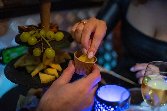 Amsterdam Wine and Cheese Guided Evening Cruise - Who should book this cruise?
