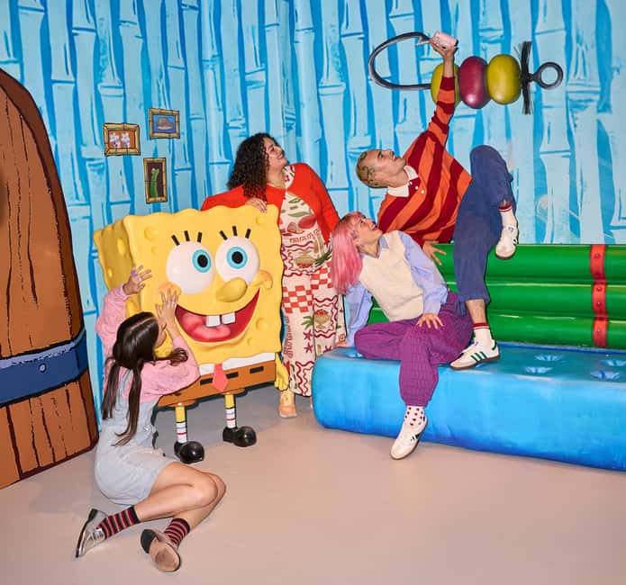 Amsterdam: WONDR Immersive Playground Experience Ticket - Confetti, Disco Balls, and Rooms Built for Photos