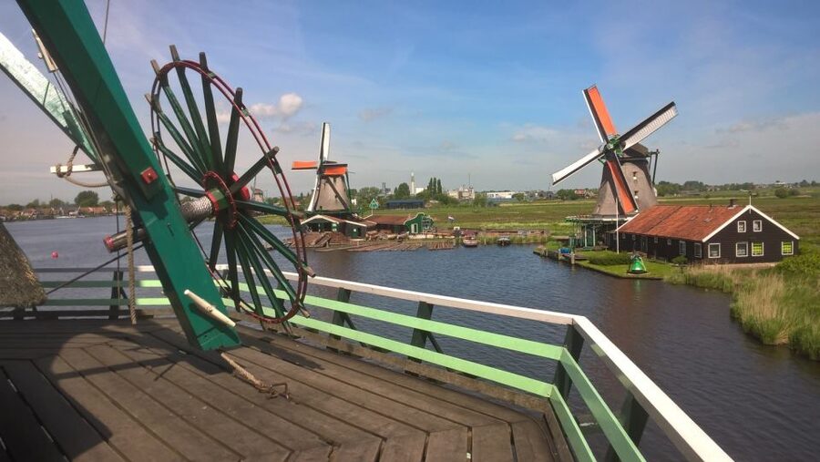 Amsterdam: Zaanse Schans 3-Hour Small Group Tour - Walking through the village and hearing its stories