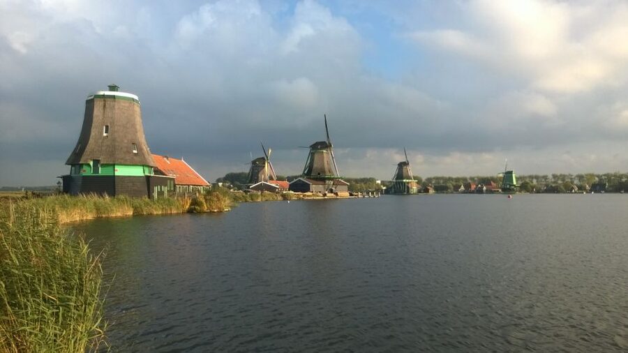 Amsterdam: Zaanse Schans 3-Hour Small Group Tour - Seeing traditional wooden clogs being made
