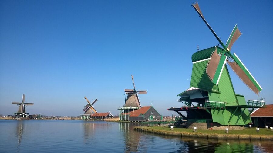 Amsterdam: Zaanse Schans 3-Hour Small Group Tour - Tasting Gouda at a local cheese farm