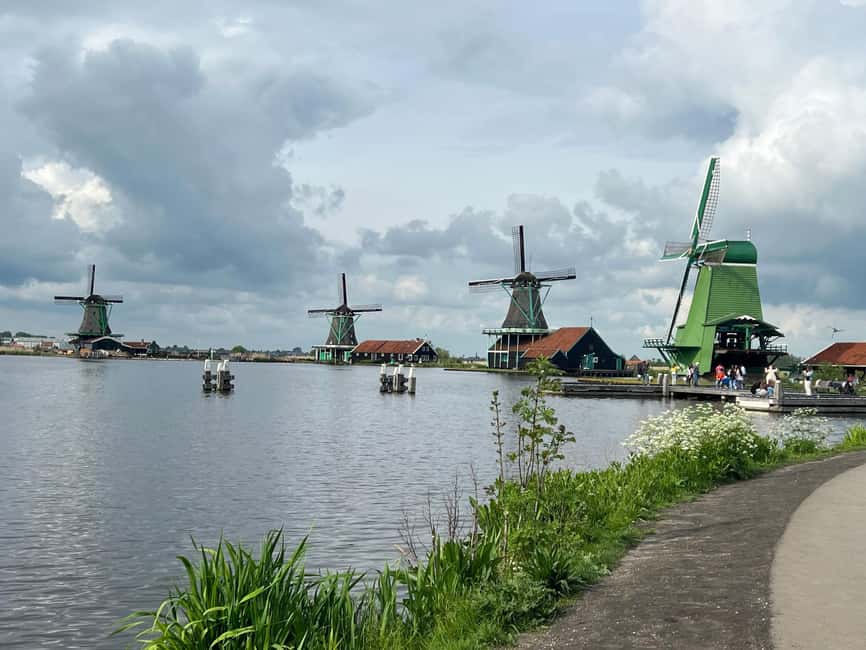 Amsterdam: Zaanse Schans and Giethoorn Guided Combo Tour - Clogs and cheese at Zaanse Schans