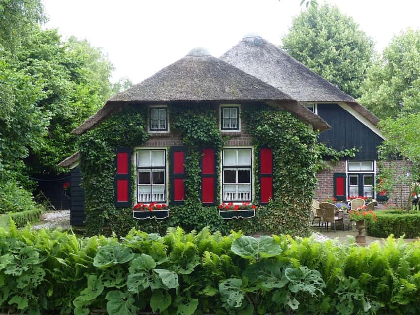 Amsterdam: Zaanse Schans and Giethoorn Guided Combo Tour - What you can and cannot fit into 90 minutes