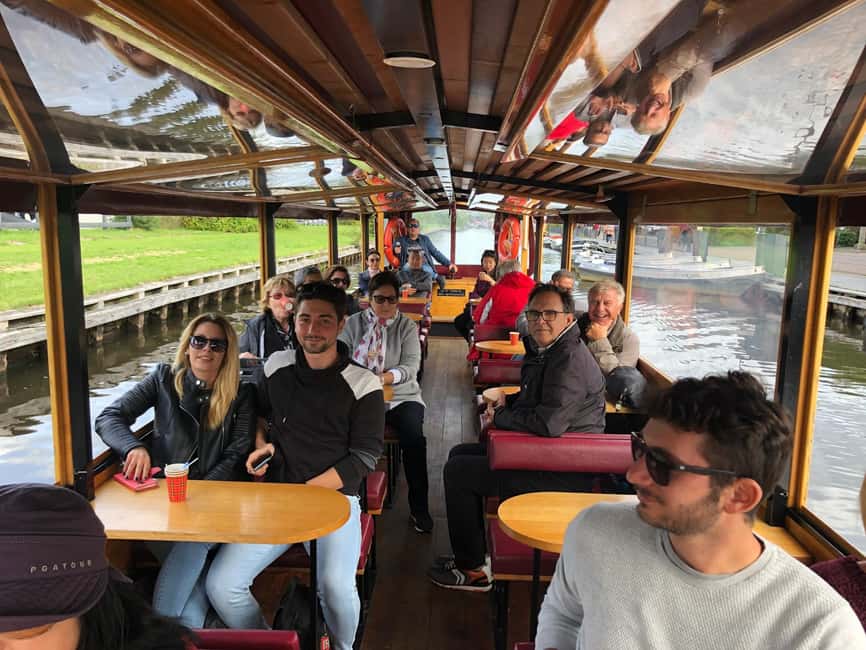 Amsterdam: Zaanse Schans and Giethoorn Guided Combo Tour - The road to Giethoorn