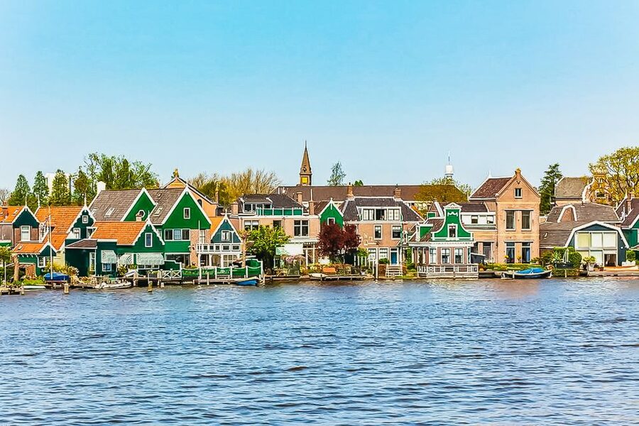 Amsterdam: Zaanse Schans, Edam, Volendam & Marken Bus Tour - What eight hours feels like