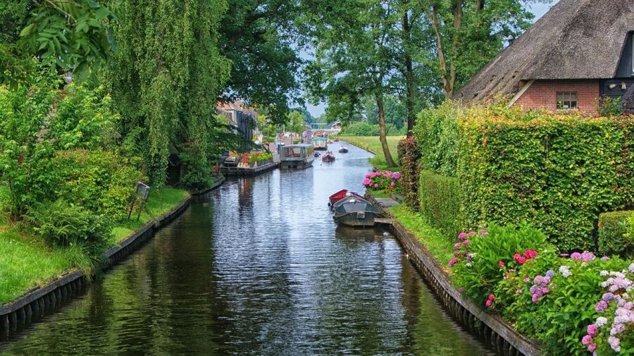 Amsterdam: Zaanse Schans, Windmills & Giethoorn Private Trip - What Kind of Experience Should You Expect?
