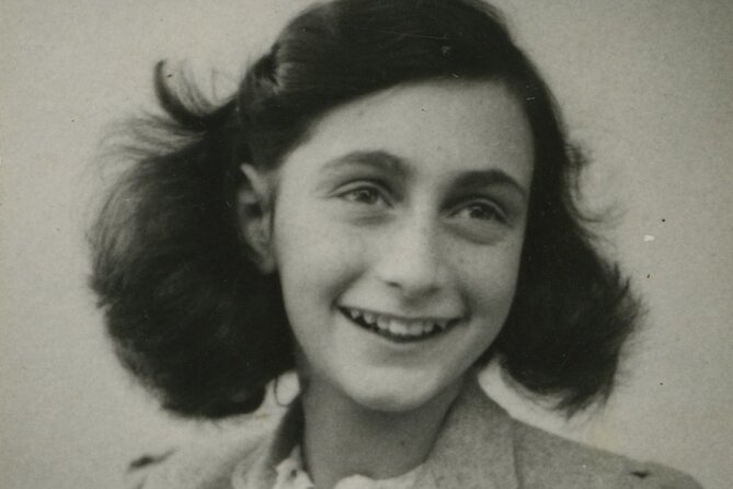 Anne Frank and the Jewish History of Amsterdam Private Tour - Jewish Historical Museum and its four synagogues