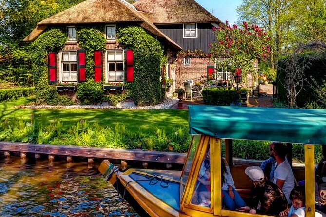 Best of Dutch Countryside: Giethoorn, Windmills, Secret Villages - Clogs at Kooijman Souvenirs and Clogs