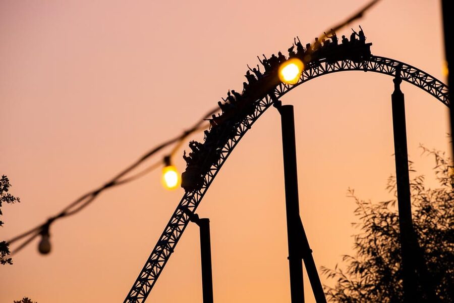 Biddinghuizen: Walibi Holland Entry Ticket - Winter atmosphere, crowds, and possible closures