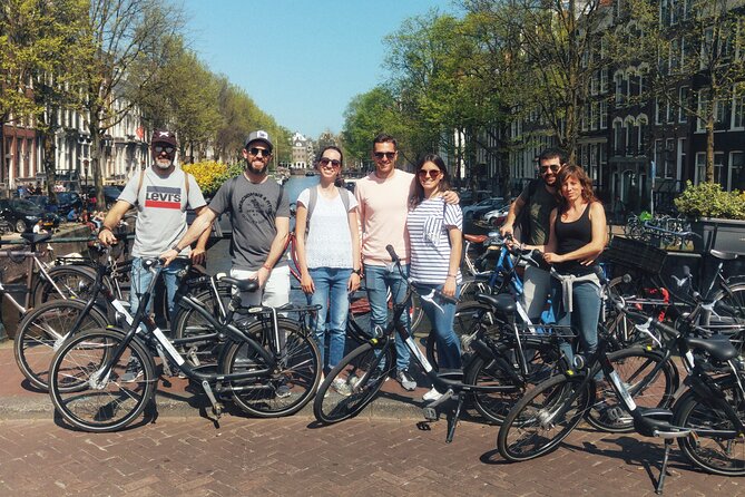 Daily group bike tour in Spanish. - Starting on Spuistraat with a Spanish-speaking guide