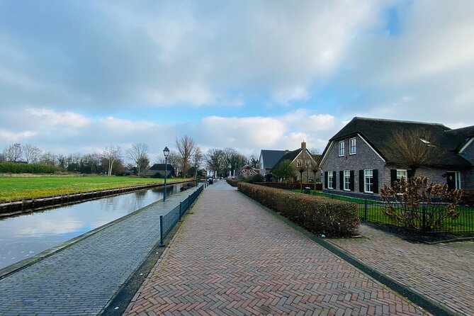 Day Tour Giethoorn, Afsluitdijk and Zaanse Schans with Boat Cruise - FAQ
