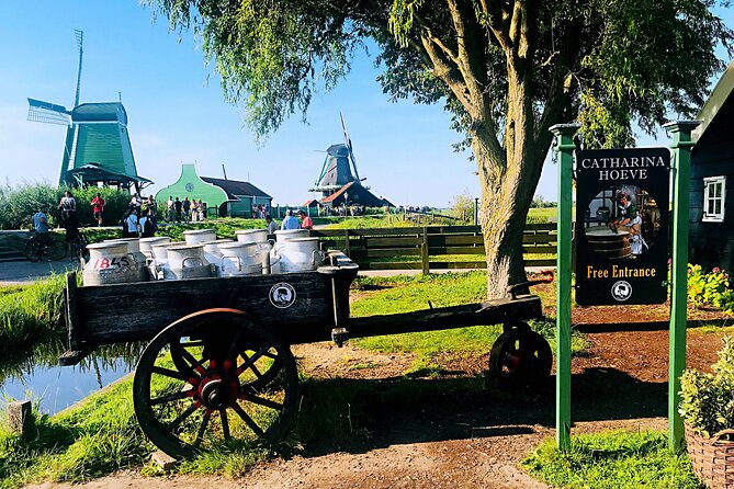 Day Tour Giethoorn, Afsluitdijk and Zaanse Schans with Boat Cruise - What the $139.48 price really covers