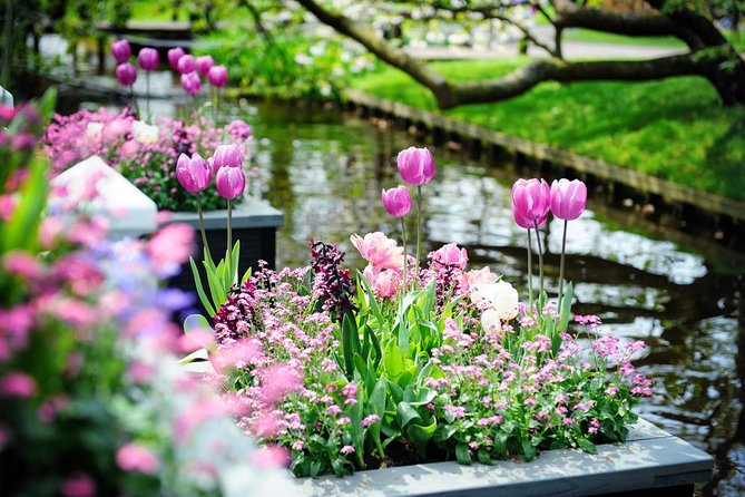 Day Trip to Keukenhof Gardens from Amsterdam with Tour Guide - Three hours among tulips, pavilions, and seasonal flowers