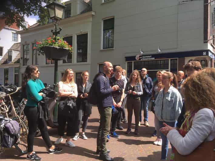 Delft: City Center Walking Tour - Vermeer, Delft Blue, and the city’s creative side