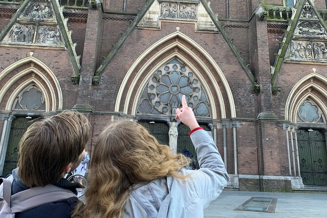 Discover Alkmaar with a self-guided Outside Escape city game tour - Waagplein and the cheese center of Alkmaar